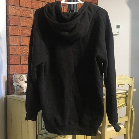 Black hoodie. Relaxed fit. - Picture 2 of 2